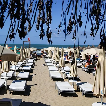 Amfora & Hotel 4*