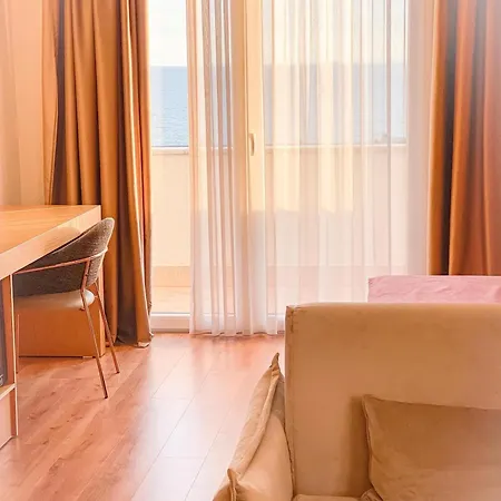 Amfora Hotel&spa Durrës