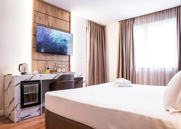 Amfora & Hotel Durres